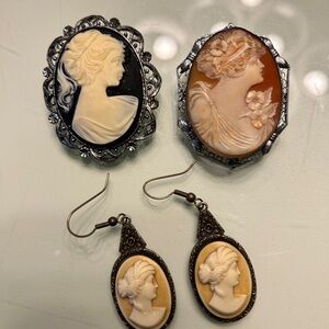 Classic Cameo Jewelry Set in Ivory and Black